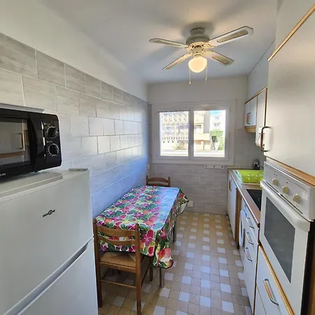 Апартаменты A 150 M De La Plage, Lave Linge, Wi Fi ...